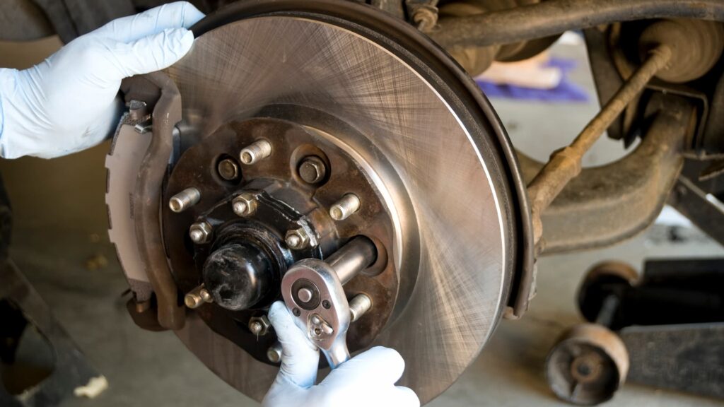 How to Move a Car With Seized Brakes