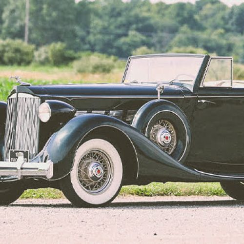 What is Considered a Vintage Car: Understanding the Difference